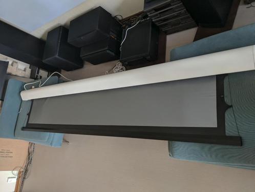 Draper Euroscreen Linea Tab Tensioned ReAct 3.0 119" scherm, Audio, Tv en Foto, Projectieschermen, Nieuw, Elektrisch, Ophalen