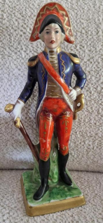 Vintage porseleinen soldaat beeldje Gouden kroon  N-merkteke beschikbaar voor biedingen