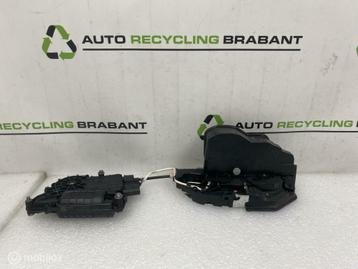 Slotmechanisme Softclose BMW 5 Serie F10 F11 ORIG 7454515 beschikbaar voor biedingen
