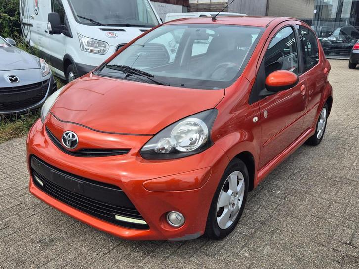 Toyota Aygo // Benzine // Airco, Auto's, Toyota, Bedrijf, Te koop, Aygo, Airbags, Airconditioning, Radio, Xenon verlichting, Benzine