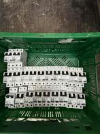 Twee polige zekeringen, Doe-het-zelf en Bouw, Ophalen, Zo goed als nieuw