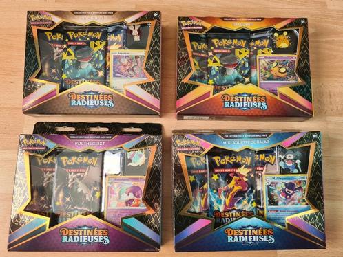Destinées radieuses Pokémon lots de 4 Coffret Pin's EB 4,5, Hobby en Vrije tijd, Verzamelkaartspellen | Pokémon, Nieuw, Booster