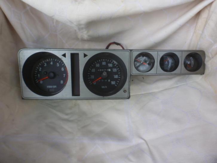 MAZDA 323: instrumenten + cpt-tours en mano's, Auto-onderdelen, Dashboard en Schakelaars, Mazda, Gebruikt, Ophalen of Verzenden