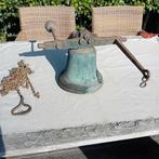 Zeldzame zeer grote bronzen bel met steun en ketting, Antiek en Kunst, Antiek | Brons en Koper, Ophalen, Brons