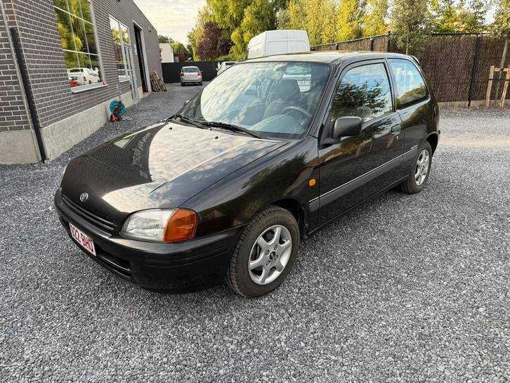 Toyota starlet 1.3i, Auto's, Toyota, Particulier, Starlet, Radio, Benzine, Stadsauto, 3 deurs, Handgeschakeld, Zwart, Overige kleuren