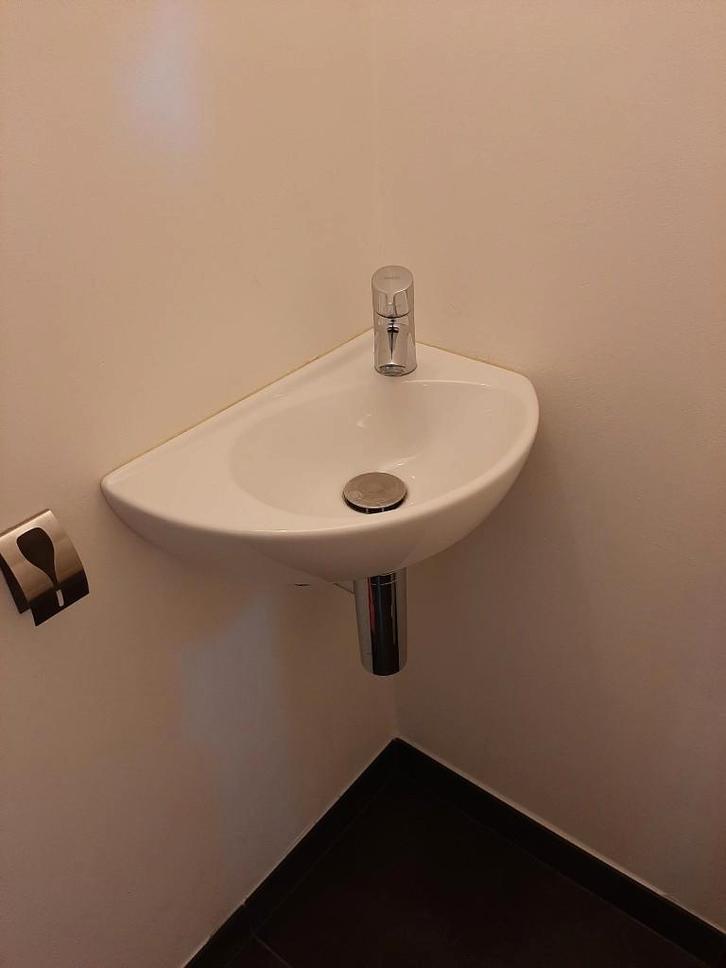 Wastafel hoekmodel (Villeroy & Boch) - volledige set, Bricolage & Construction, Sanitaire, Utilisé, Lavabo, Chrome, Pierre, Enlèvement