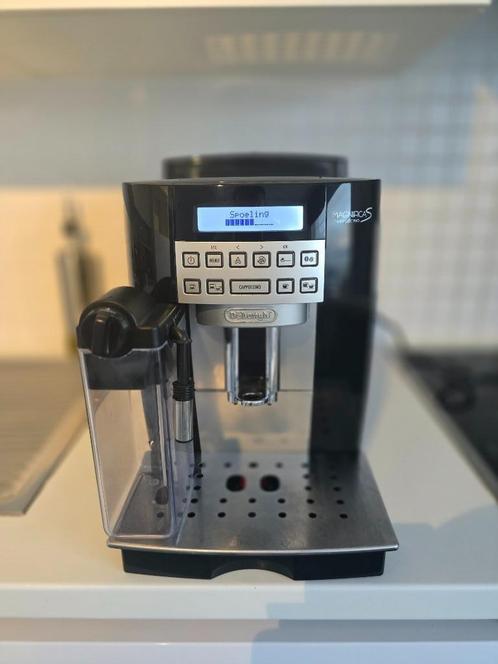 De’Longhi Magnifica S Cappuccino – Werkt niet goed (lekkage), Elektronische apparatuur, Koffiezetapparaten, Niet werkend, Koffiebonen
