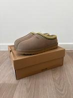 Chaussons UGG Marron Taille 38, Kleding | Dames, Schoenen, Nieuw, Ophalen of Verzenden, Pantoffels of Sloffen, Groen