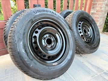 Honda CR-V- 5x114.3 - 64 mm winterset, 215 65 16 winterband beschikbaar voor biedingen