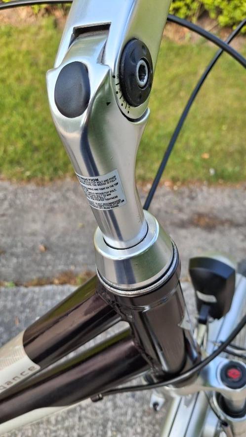 LICHTE alu. L’AVENIR Adventure 7v meisjesfiets in NIEUWSTAAT, Fietsen en Brommers, Fietsen | Meisjes, Zo goed als nieuw, 26 inch of meer