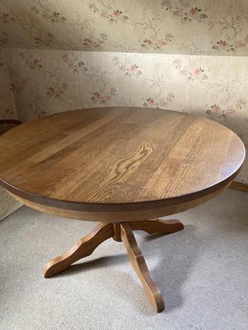 Ronde eettafel met 4 stoelen  beschikbaar voor biedingen