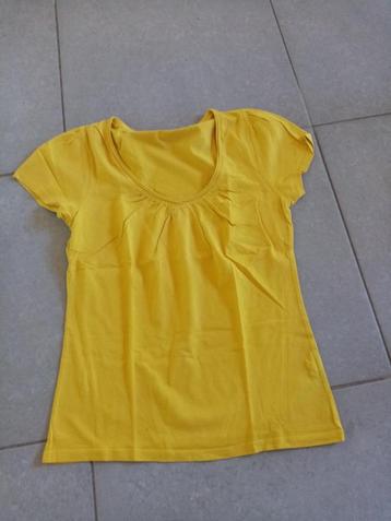 WE : geel mosterdgeel t-shirt diepe halsuitsnijding , XS beschikbaar voor biedingen
