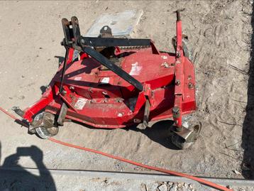 Cirkelmaaier Minitractor  beschikbaar voor biedingen