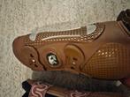 Te Koop: beenbeschermers en springschoenen, Ophalen of Verzenden, Zo goed als nieuw, Springen