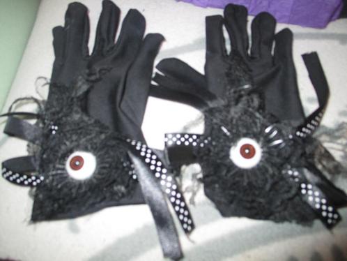 leuke oogbal handschoenen halloween, Hobby en Vrije tijd, Feestartikelen, Zo goed als nieuw, Kostuum, Ophalen of Verzenden