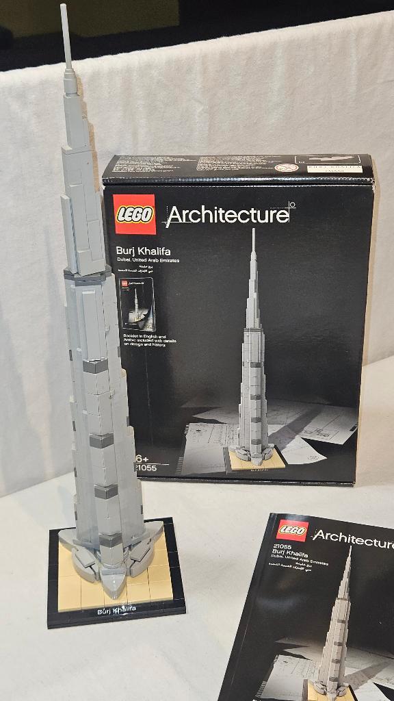 Lego ARCHITECTURE Burj Khalifa #21055, Kinderen en Baby's, Speelgoed | Duplo en Lego, Zo goed als nieuw, Lego, Ophalen of Verzenden
