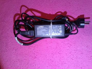 Acer adapter beschikbaar voor biedingen