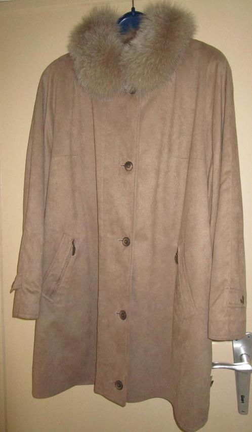 Mantel damesjas Marcona maat 44/46 - OPRUIM WINTERKLEDIJ, Kleding | Dames, Jassen | Winter, Gedragen, Maat 42/44 (L), Beige, Ophalen of Verzenden