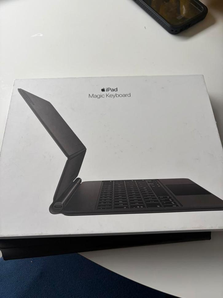 Apple MXQT2F/A, Computers en Software, Tablet-hoezen, Zo goed als nieuw, Overige typen, 11 inch, Ophalen
