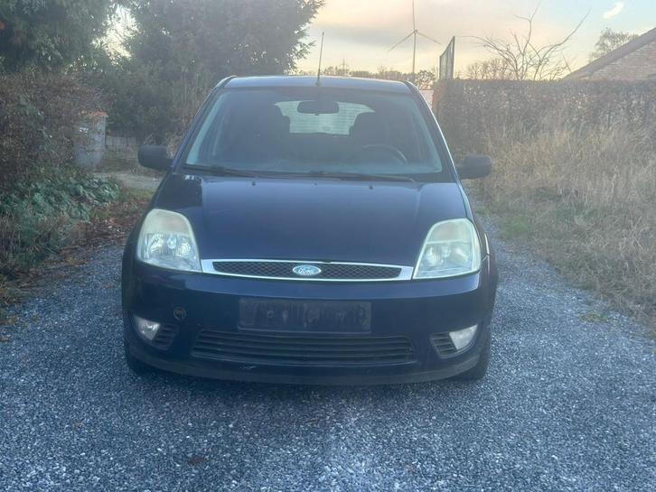 Ford Fiesta Futura 1.4 Benzine 2005 Airco !, Auto's, Ford, Particulier, Fiësta, Benzine, 5 deurs, Handgeschakeld, Ophalen