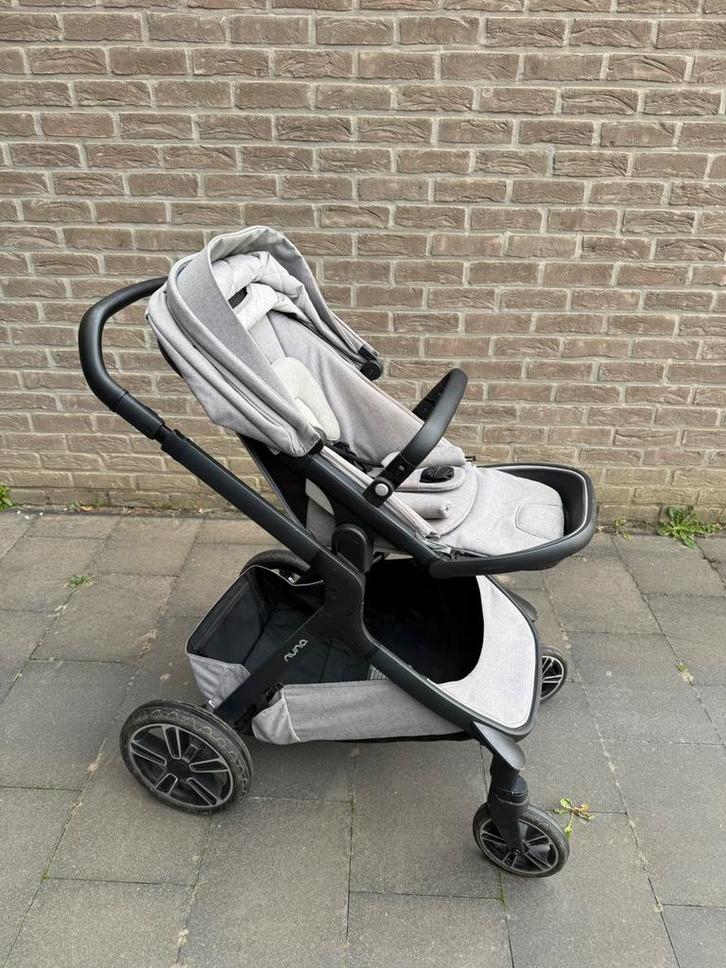 Buggy Nuna Demi Grow, Kinderen en Baby's, Buggy's, Zo goed als nieuw, Voetenzak, Ophalen