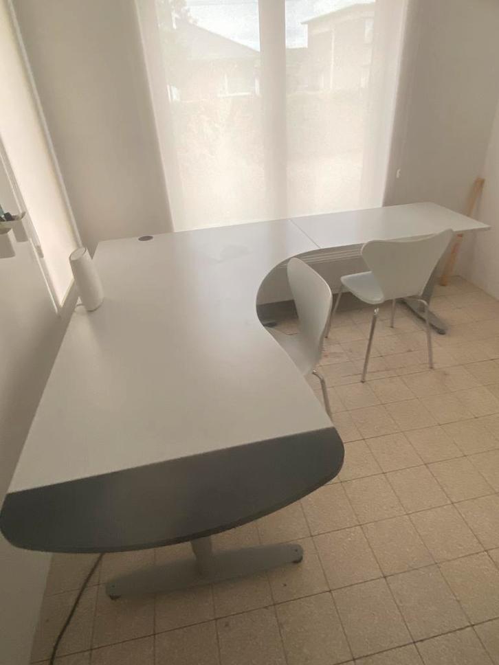 Bureau Kinnarps, Huis en Inrichting, Bureaus, Gebruikt, Bureau, In hoogte verstelbaar, Ophalen