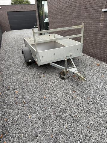aanhangwagen beschikbaar voor biedingen