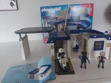 Playmobil Poste de Police à emporter 5917 4 -10 ans disponible aux enchères