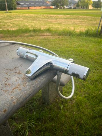 Hansgrohe thermostatische badkraan met douchekop. beschikbaar voor biedingen