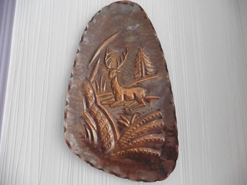 Decoratieve koperen plaat om op te hangen - koperwerk E. NOE, Antiek en Kunst, Antiek | Brons en Koper, Koper, Ophalen of Verzenden