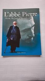 L'abbé Pierre  Une leçon d'humanité, Comme neuf, Enlèvement ou Envoi
