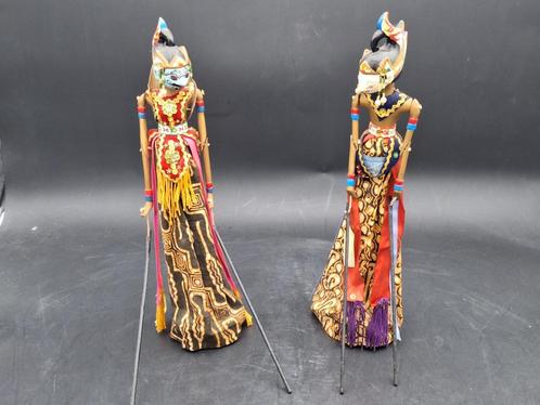 2 oude Indonesische poppen, jaren 70, Antiek en Kunst, Curiosa en Brocante, Ophalen of Verzenden