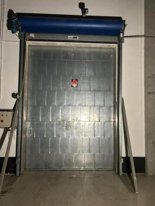 Elektrische snelloopdeur overheaddeur garagedeur evt 2 stuks, Doe-het-zelf en Bouw, Deuren en Vliegenramen, Ophalen of Verzenden
