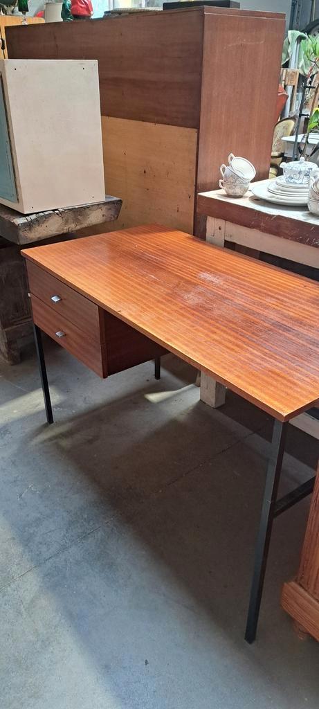 Vintage bureau, Huis en Inrichting, Bureaus, Gebruikt, Bureau, Ophalen
