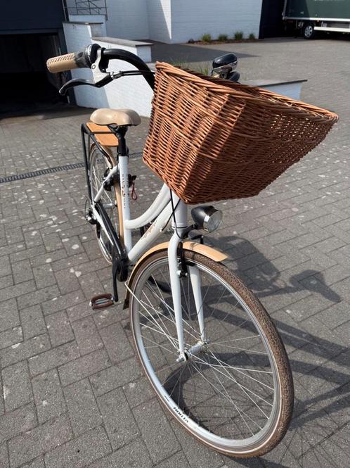 DAMESFIETS NORTA WIT BEIGE BRUIN met 7 versnellingen en LED, Fietsen en Brommers, Fietsen | Dames | Damesfietsen, Zo goed als nieuw