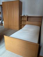 Slaapkamer 4-delig in hoogwaardig materiaal, Huis en Inrichting, Slaapkamer | Complete slaapkamers, Ophalen, Zo goed als nieuw