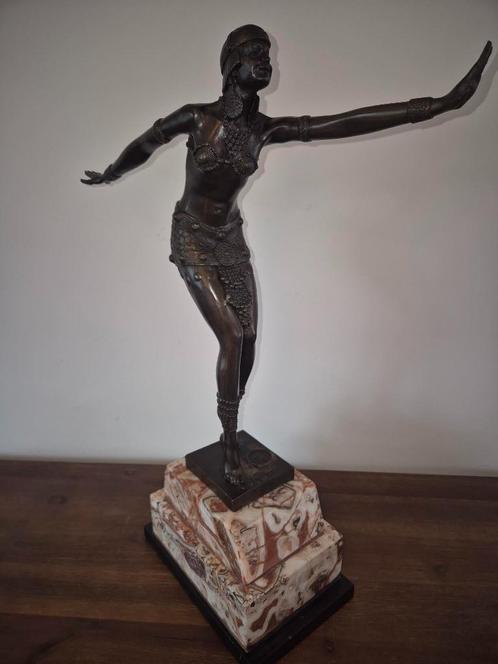 Art Deco danseres – brons op marmer – D.H. Chiparus, Antiek en Kunst, Kunst | Beelden en Houtsnijwerken, Ophalen