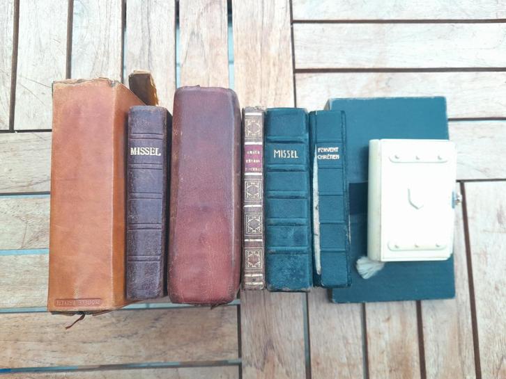 Set van 7 oude religieuze boeken 1839-1958, Antiek en Kunst, Antiek | Boeken en Manuscripten, Ophalen of Verzenden