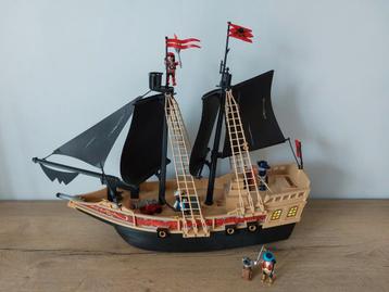Bateau pirate Playmobil 6678 et 5378