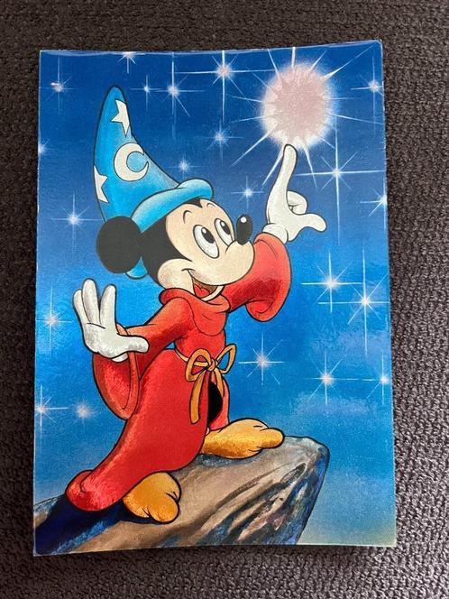 Postkaart Disney Couleurs Magiques 'Magiêr', Verzamelen, Disney, Zo goed als nieuw, Plaatje of Poster, Mickey Mouse, Verzenden