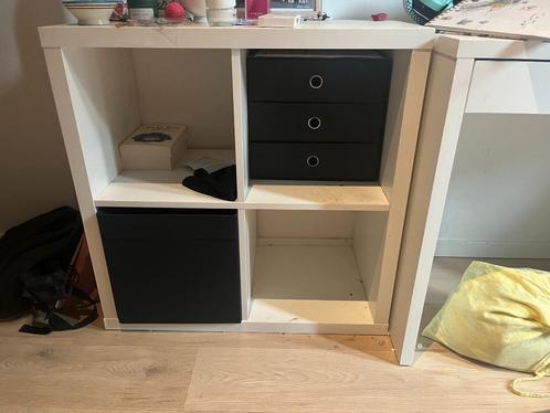 Étagère (kallaxe d'Ikea). En blanc ou en bois, Huis en Inrichting, Woonaccessoires | Wandplanken en Boekenplanken, Gebruikt, Ophalen