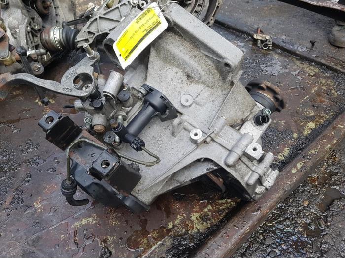 Versnellingsbak van een Volkswagen Polo, Auto-onderdelen, Transmissie en Toebehoren, Volkswagen, Gebruikt, 3 maanden garantie
