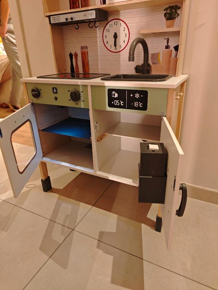 Speelgoed keukentje in nieuwstaat, Enfants & Bébés, Jouets | Jouer aux cuisines, Comme neuf, Jouer à la cuisine, Bois, Enlèvement