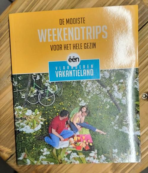 Boek Weekendtips Vlaanderen Vakantieland, Boeken, Overige Boeken, Zo goed als nieuw, Ophalen of Verzenden