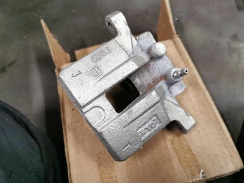 remklauw recht achter jeep compass / dodge avenger mopar, Auto-onderdelen, Remmen en Aandrijving, Amerikaanse onderdelen, Jeep