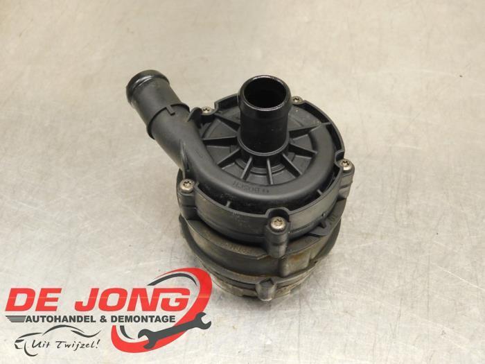 Waterpomp van een Volkswagen Golf, Auto-onderdelen, Airco en Verwarming, Volkswagen, Gebruikt, 3 maanden garantie, Ophalen of Verzenden