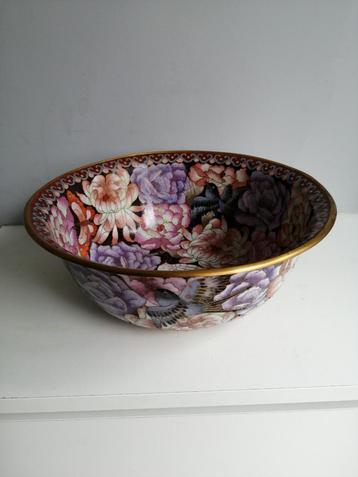 Grote cloisonné kom beschikbaar voor biedingen