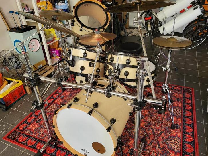 Adams 8000 (11 delig), Musique & Instruments, Batteries & Percussions, Utilisé, Autres marques, Enlèvement