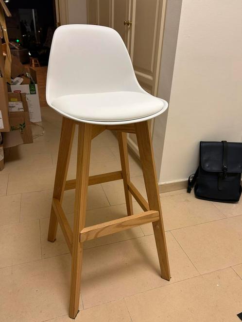Nog nieuwe barkruk Maison de Monde, Huis en Inrichting, Barkrukken, Nieuw, 90 cm of meer, Hout, Kunststof, 1 kruk, Ophalen