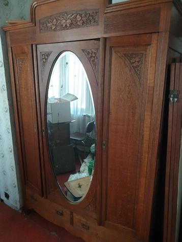 art nouveau- of jugendstil-stijl kleerkast kast beschikbaar voor biedingen